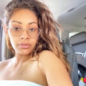 Meet your Posher, Aleece